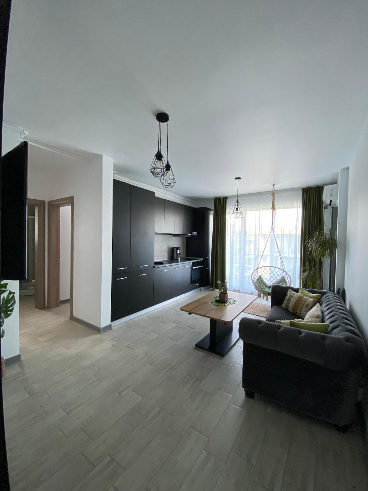 Iako Premium Apartament นาโวดาริ ภายนอก รูปภาพ