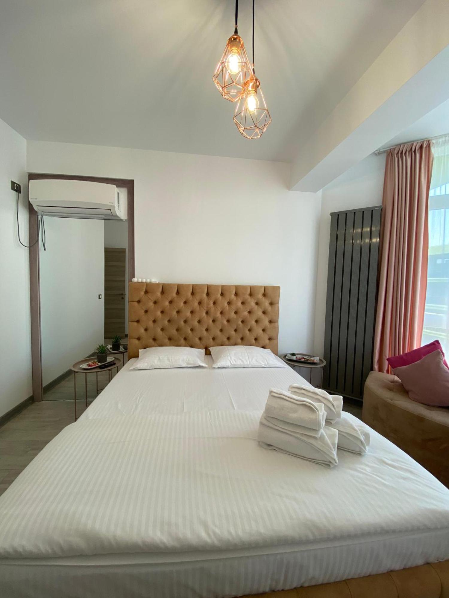 Iako Premium Apartament นาโวดาริ ภายนอก รูปภาพ