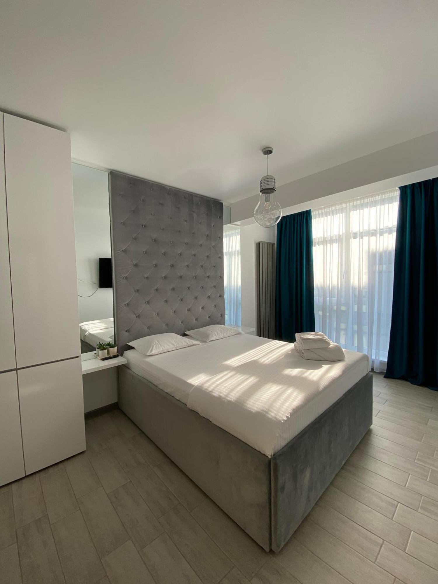 Iako Premium Apartament นาโวดาริ ภายนอก รูปภาพ