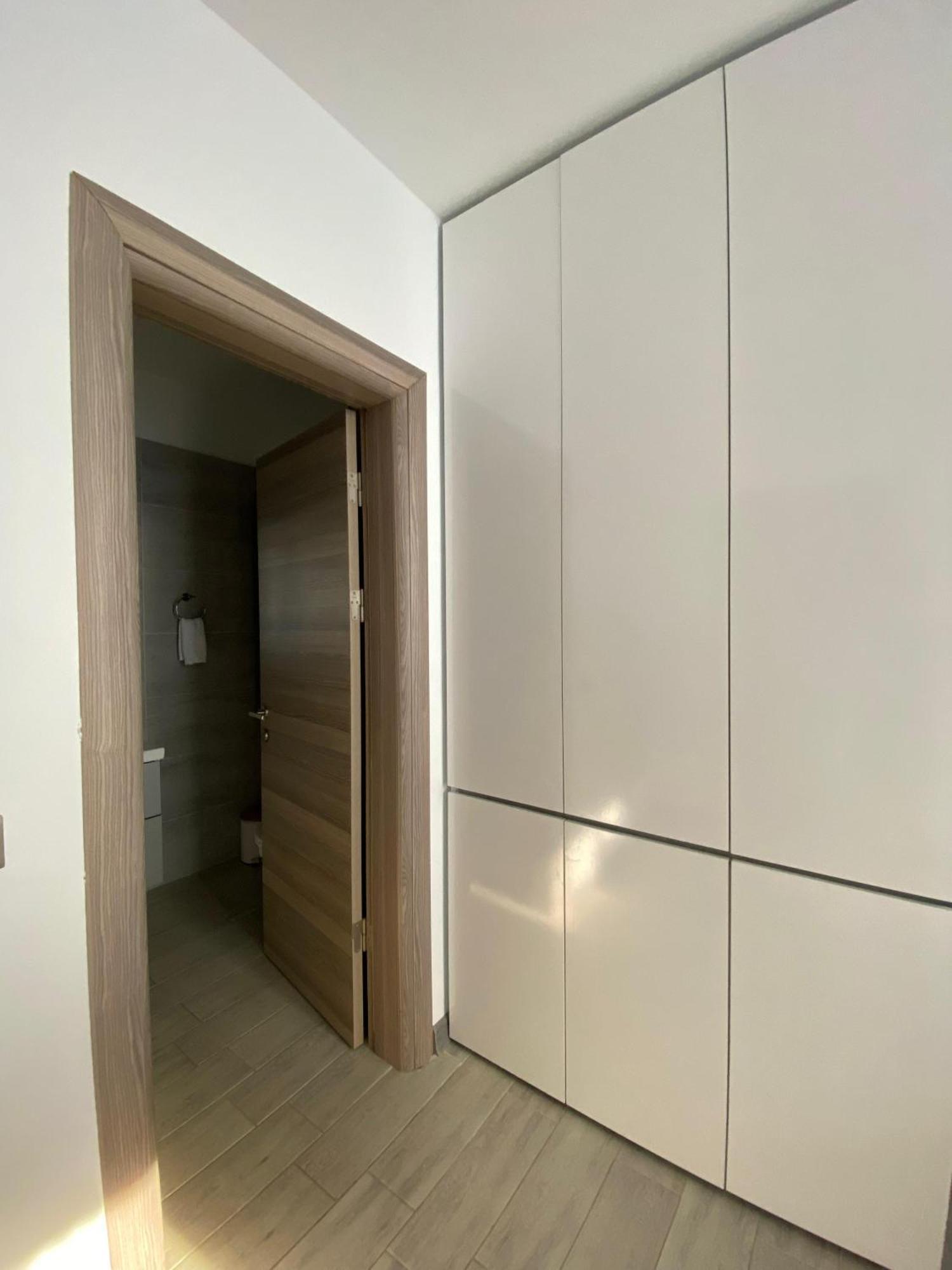 Iako Premium Apartament นาโวดาริ ภายนอก รูปภาพ