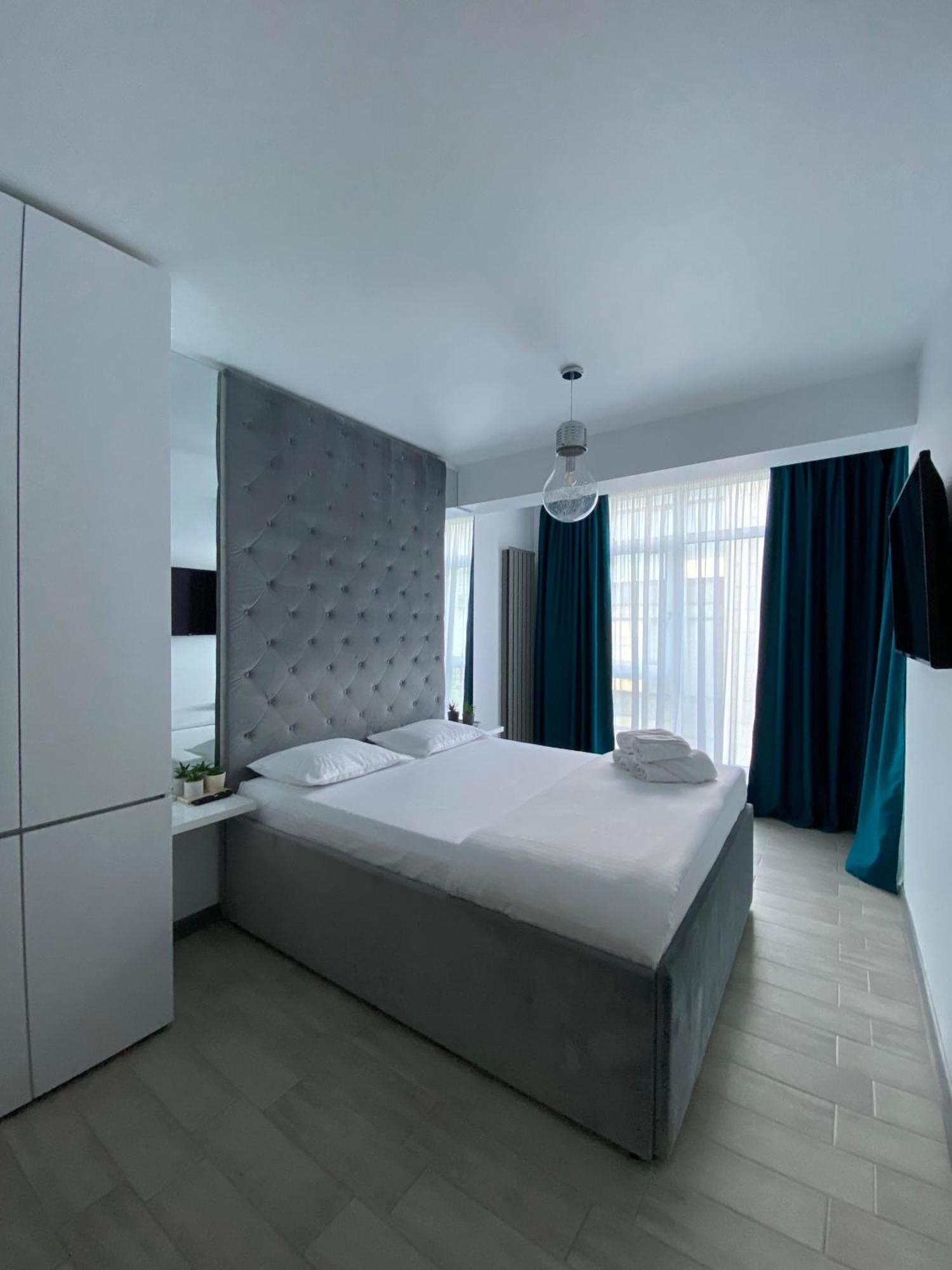 Iako Premium Apartament นาโวดาริ ภายนอก รูปภาพ
